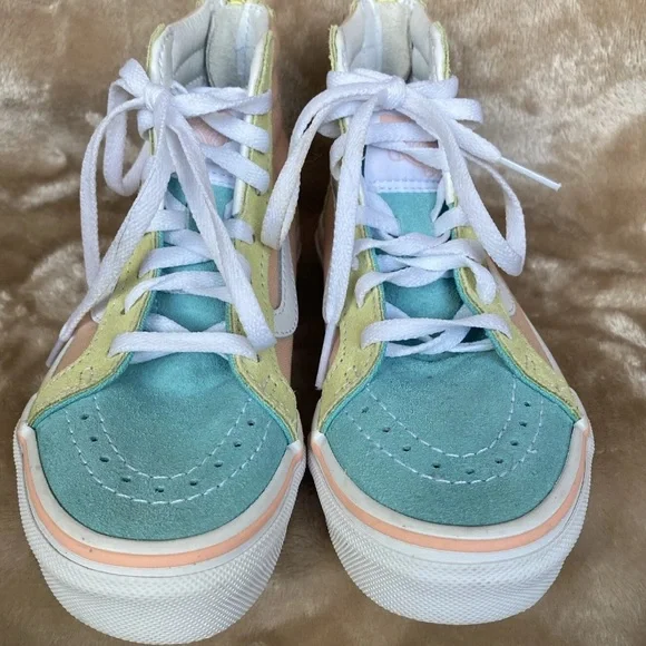 NWOT Van’s Kids Sk8-Hi Zip Sneaker in Pastel Color Block - Picture 2 of 6